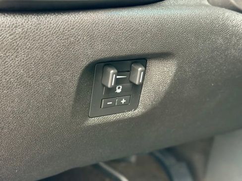 Used 2013 GMC Sierra 1500 SLE w/ Power Tech Package image 6