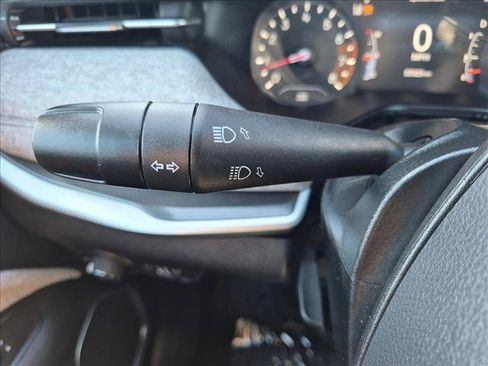 Used 2024 Jeep Compass Latitude AWD/4WD image 15