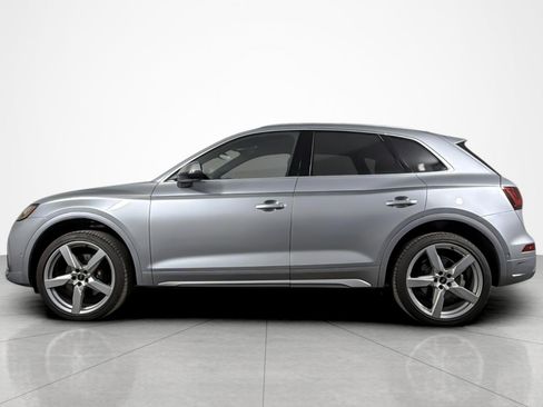 Used 2023 Audi SQ5 Prestige w/ Prestige Package AWD/4WD image 2