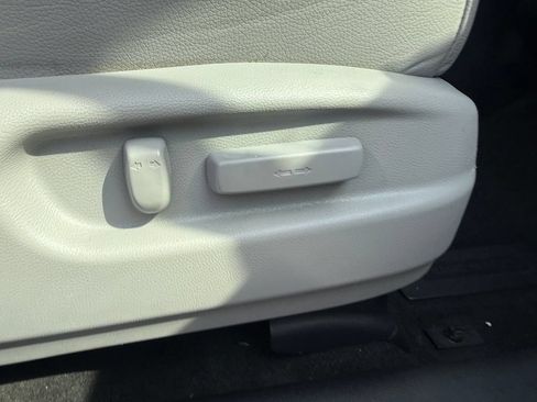 Used 2022 Honda Pilot Touring image 30