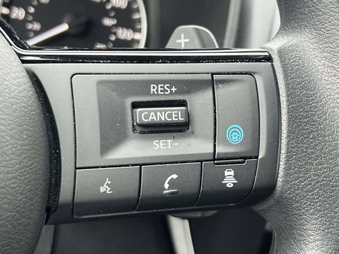 Used 2023 Nissan Rogue SV image 23