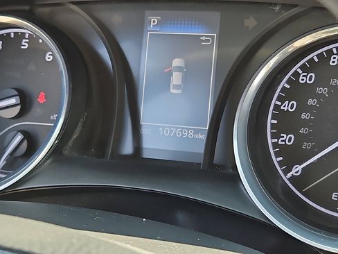 Used 2019 Toyota Camry LE image 19