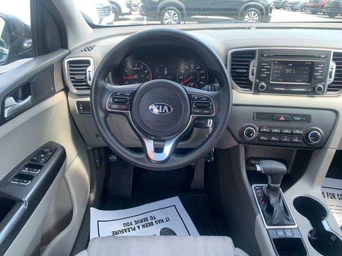 Used 2019 Kia Sportage LX FWD image 18