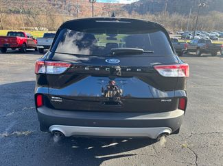 Used 2022 Ford Escape SEL video 5