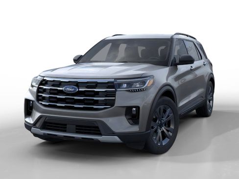 New 2026 Ford Explorer Active image 2