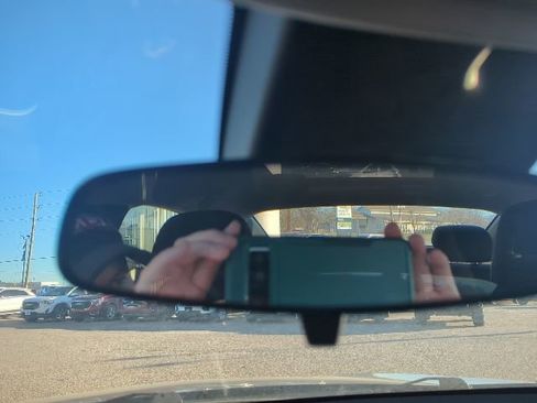 Used 2023 Chevrolet Malibu LT image 40