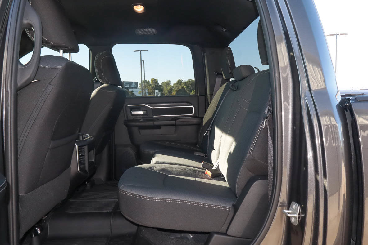 Used 2024 RAM 2500 Big Horn w/ Night Edition AWD/4WD image 8