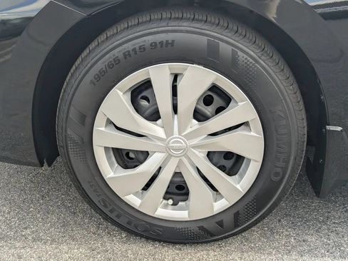 Certified 2025 Nissan Versa S w/ Trunk Package FWD image 11