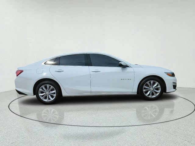 Used 2022 Chevrolet Malibu LT FWD image 2