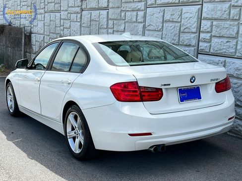 Used 2014 BMW 328i xDrive Sedan AWD/4WD image 4