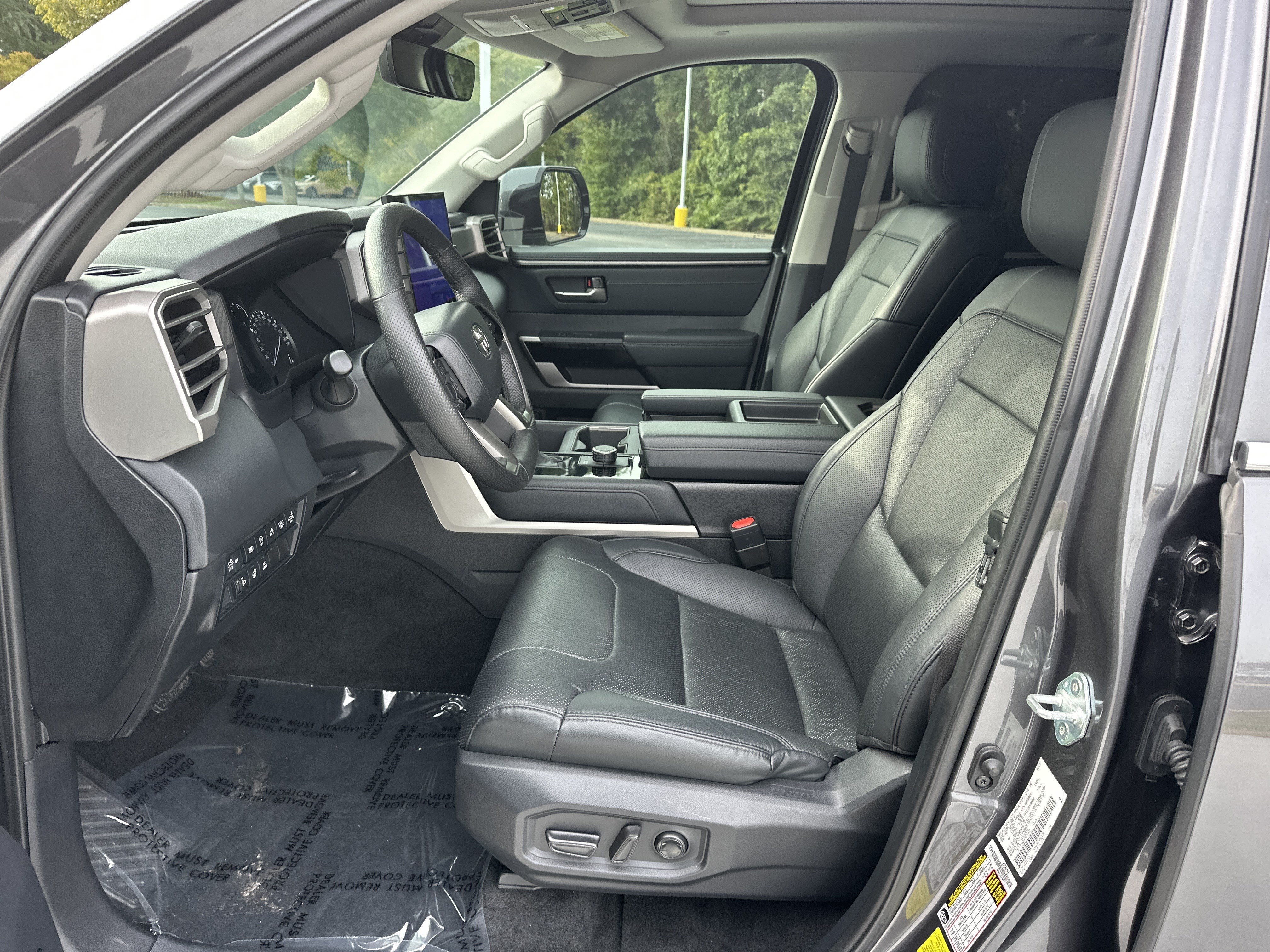 Used 2023 Toyota Tundra Limited w/ Power Package RWD image 16