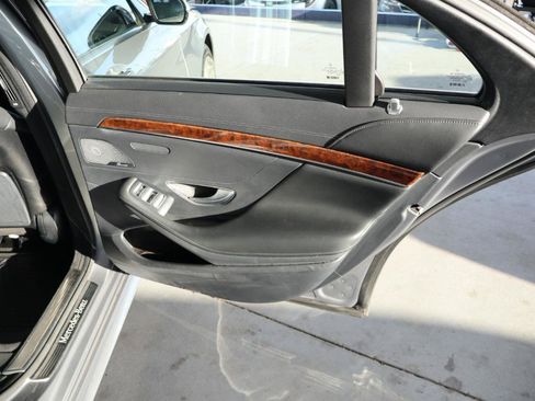 Used 2015 Mercedes-Benz S 550 4MATIC Sedan image 38