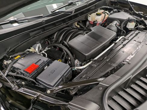 Used 2025 Cadillac Escalade Premium Luxury image 31