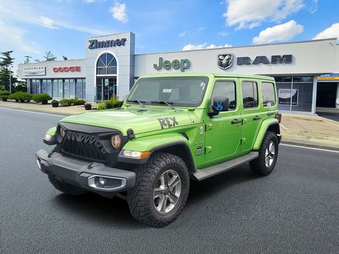 Used 2018 Jeep Wrangler Unlimited Sahara w/ Uconnect 4C Nav & Sound Group AWD/4WD image 2
