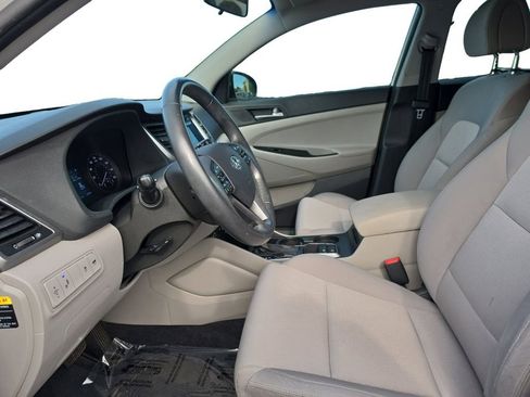 Used 2017 Hyundai Tucson Sport FWD image 9