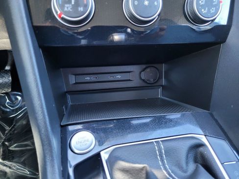 Certified 2025 Volkswagen Taos S FWD image 25