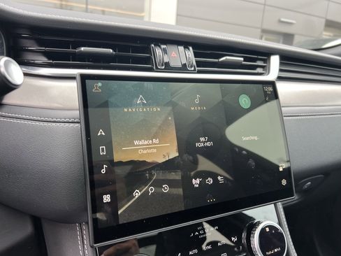 Certified 2025 Jaguar F-PACE R-Dynamic S image 26