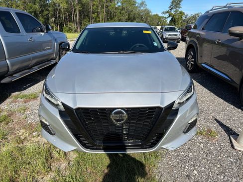 Used 2022 Nissan Altima 2.5 SV FWD image 2