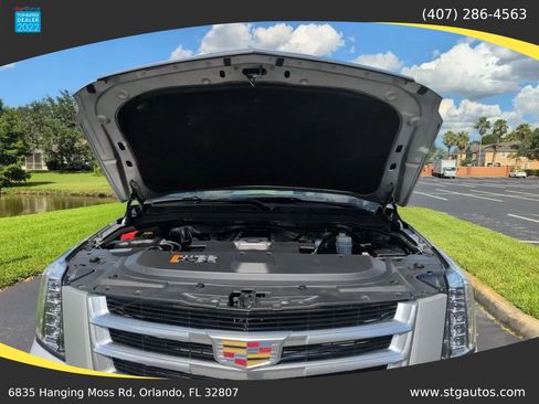 Used 2018 Cadillac Escalade Premium Luxury AWD/4WD image 39