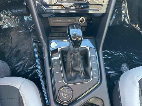 New 2026 Volkswagen Taos SE AWD/4WD image 48