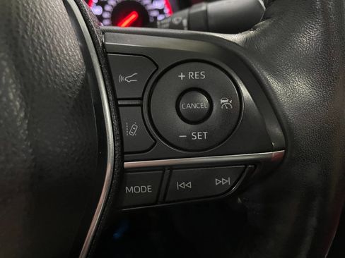 Used 2020 Toyota Camry XSE image 38