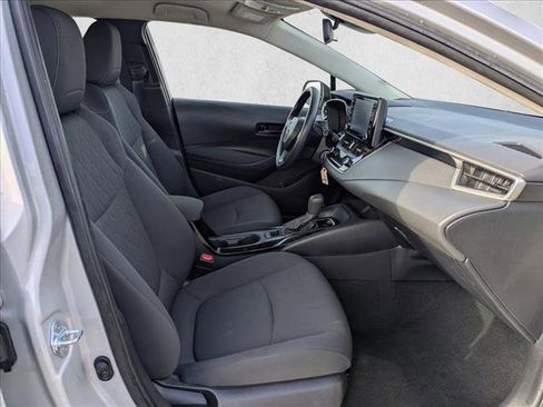 Used 2022 Toyota Corolla LE image 19