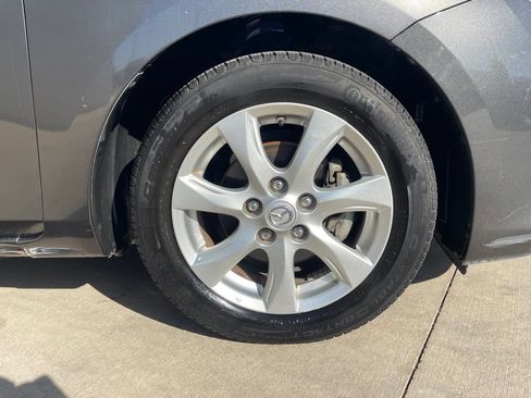 Used 2010 MAZDA MAZDA3 i Touring FWD image 25