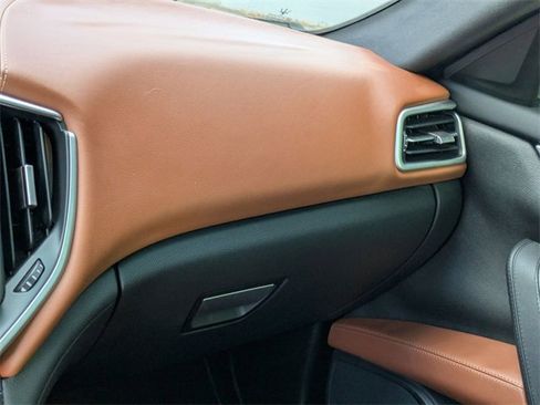 Used 2016 Maserati Ghibli S image 21