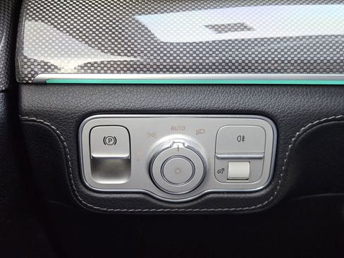Used 2021 Mercedes-Benz GLS 450 4MATIC image 20
