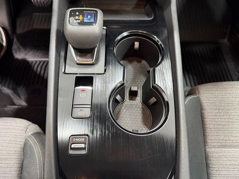 Used 2022 Nissan Rogue SV FWD image 13
