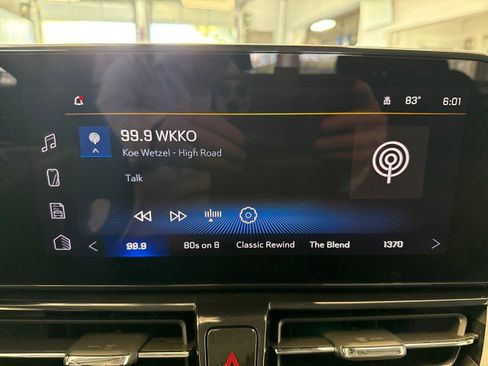 Used 2024 Chevrolet TrailBlazer LT w/ LT Cold Weather Package FWD image 21