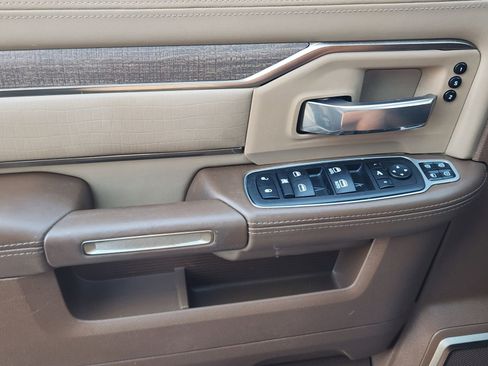 Used 2024 RAM 2500 Limited w/ Towing Technology Group image 27