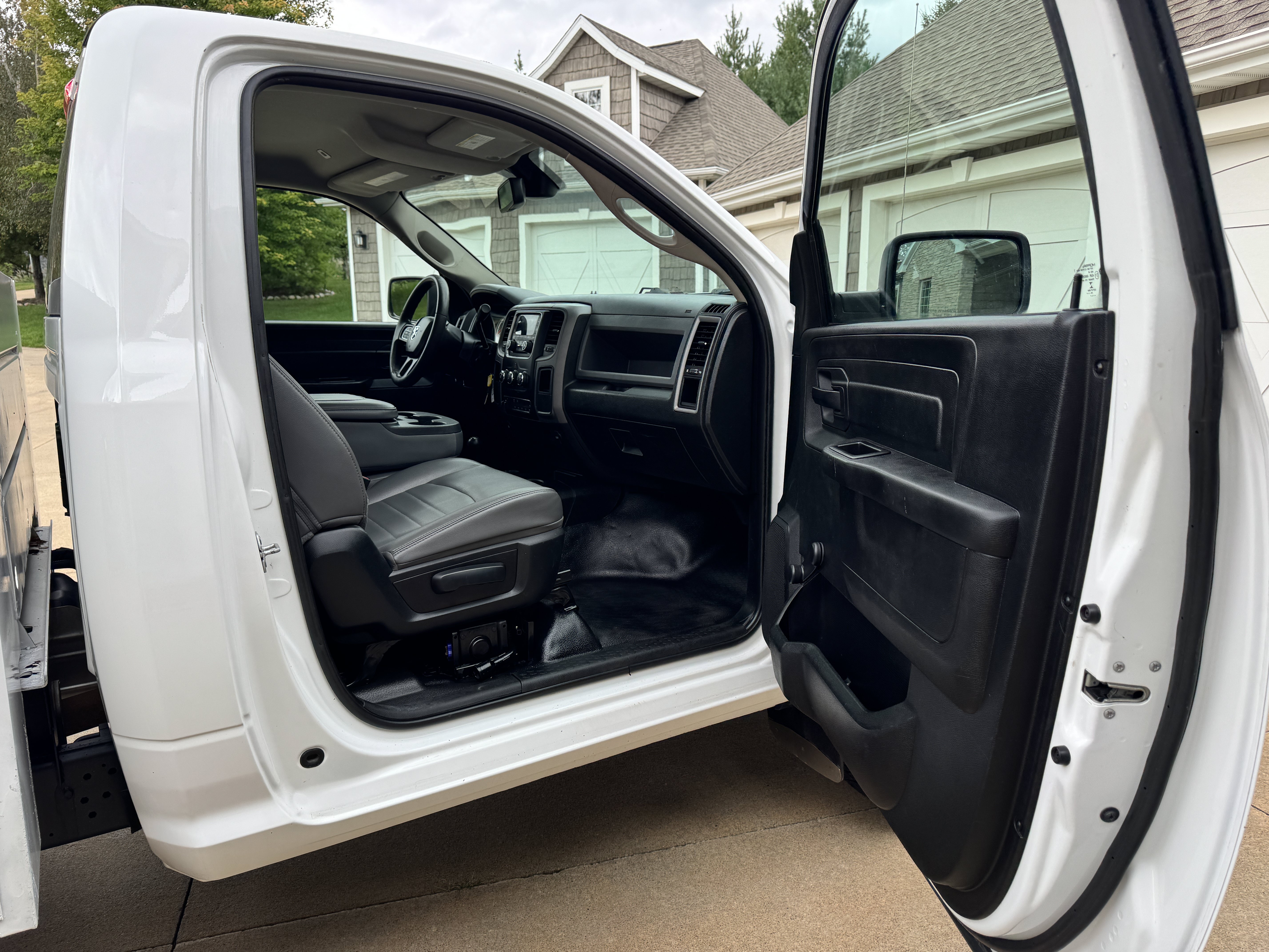 Used 2018 RAM 2500 Tradesman w/ Snow Chief Group AWD/4WD image 15