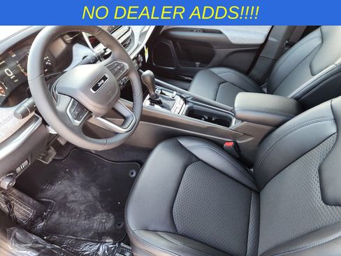 New 2026 Jeep Compass Latitude image 12