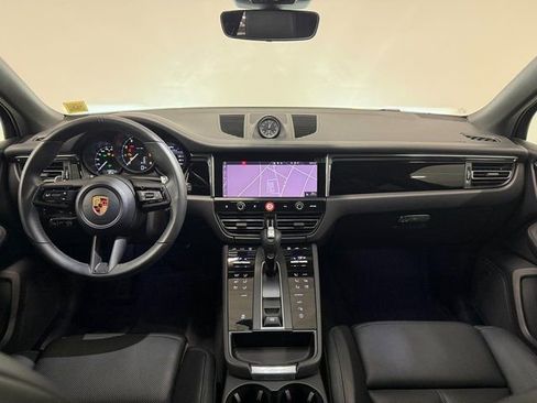 Certified 2026 Porsche Macan image 13