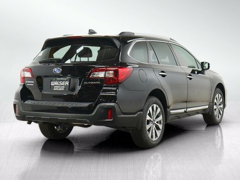 Used 2018 Subaru Outback 2.5i Touring w/ Popular Package #3 AWD/4WD image 5