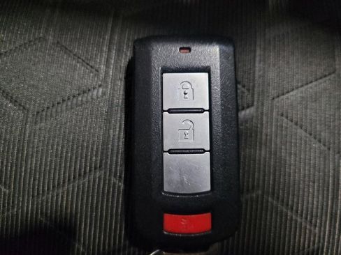 Used 2021 Mitsubishi Outlander Sport SE image 32