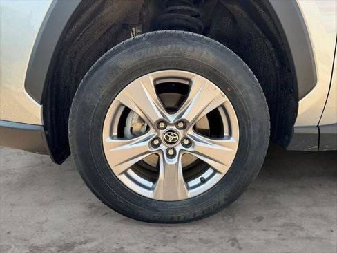 Certified 2022 Toyota RAV4 XLE w/ Carpet Mat Package (TMS) AWD/4WD image 99