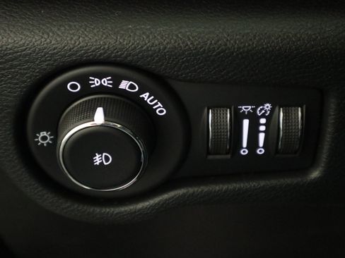 New 2026 Chrysler Pacifica Select image 34