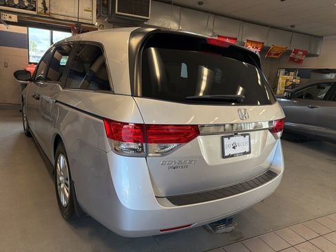 Used 2014 Honda Odyssey LX image 2