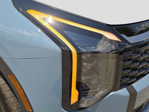 New 2026 Kia Sportage EX w/ EX Panoramic Sunroof Package image 5