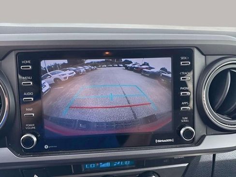 Used 2021 Toyota Tacoma TRD Off-Road image 8