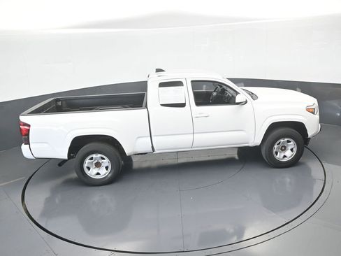 Used 2022 Toyota Tacoma SR image 47