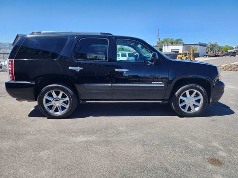 Used 2014 GMC Yukon Denali AWD/4WD image 4