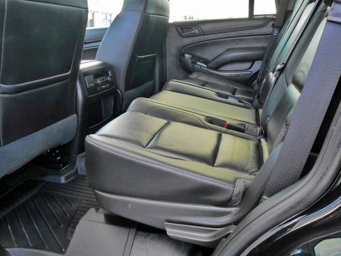 Used 2018 Chevrolet Tahoe LT image 19