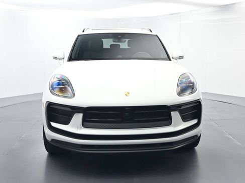 Certified 2026 Porsche Macan AWD/4WD image 18