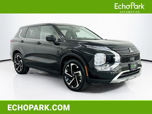Used 2024 Mitsubishi Outlander SE AWD/4WD image 1