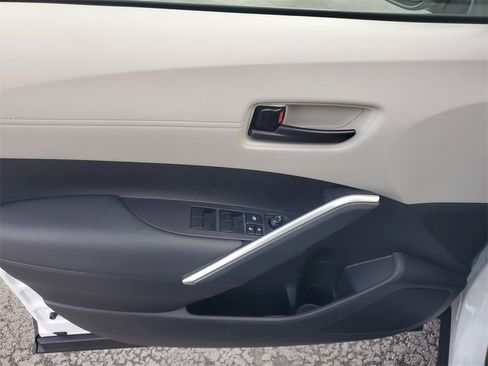 Used 2023 Toyota Corolla Cross L image 17