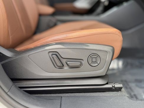 Used 2022 Audi Q3 2.0T Premium w/ Convenience Package image 35