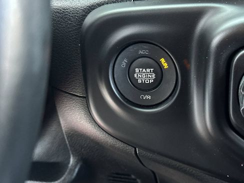Used 2021 Jeep Gladiator Sport AWD/4WD image 28